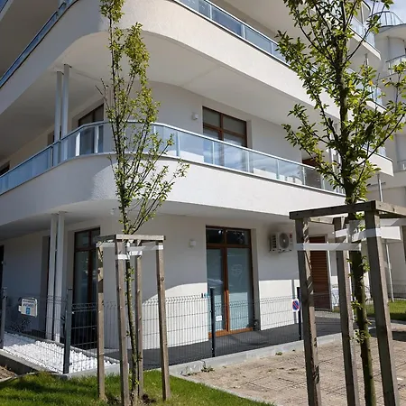 3mola Ku Morzu - Basen, Balkon Oraz Prywatny Taras Na Dachu, Free Parking, 150 Metrow Do Morza 尤斯托尼莫斯基